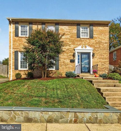 2607 Washington Blvd, ARLINGTON, VA, 22201-1425 | Card Image