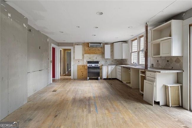 265 Carriage Station Cir, House other with 4 bedrooms, 3 bathrooms and null parking in Roswell GA | Image 9