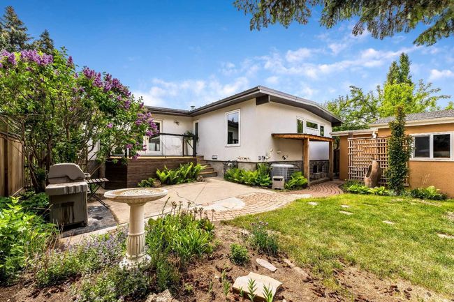 2328 Uxbridge Drive Nw, House other with 3 bedrooms, 3 bathrooms and 5 parking in Calgary AB | Image 42