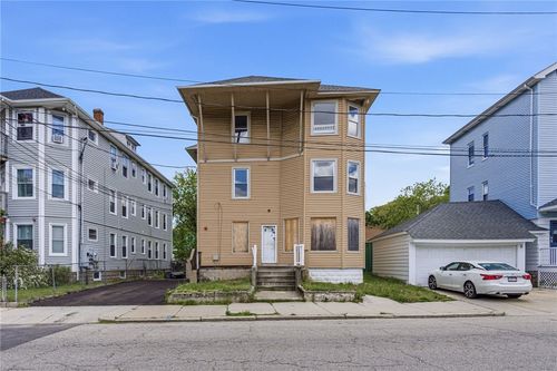 651 Front St, Woonsocket, RI, 02895-5285 | Card Image
