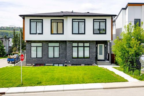 5003 21 Avenue Nw, Calgary, AB, T3B0X3 | Card Image