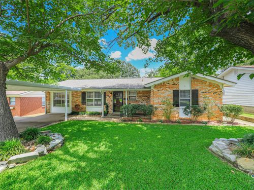 114 N Imperial Dr, Denison, TX, 75020-3533 | Card Image