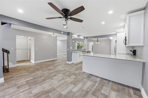 apt-b-6192 Laurel Ln, Tamarac, FL, 33319-8119 | Card Image