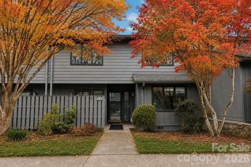 6-457 Crowfields Dr, Asheville, NC, 28803-3282 | Card Image
