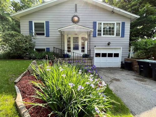 304 Stonybrook Dr, Williston, VT, 05495-7405 | Card Image