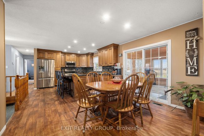 325 County Rd 30, House other with 2 bedrooms, 2 bathrooms and 25 parking in Bloomfield ON | Image 4