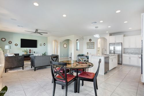 6363 W Springfield Way, Florence, AZ, 85132-7234 | Card Image