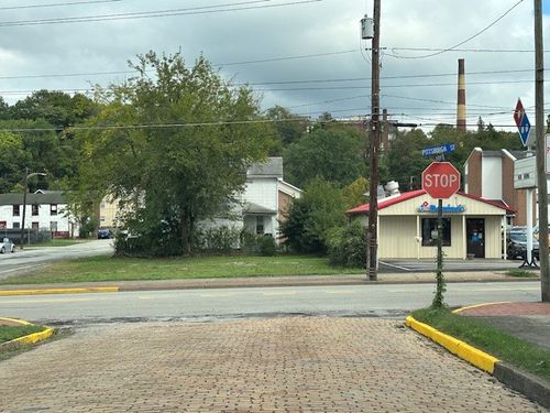 517-515 N Pittsburgh St, Connellsville, PA, 15425-3220 | Card Image