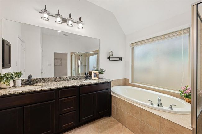 2314 Laurel Loch Ln, House other with 4 bedrooms, 2 bathrooms and 2 parking in Pearland TX | Image 23