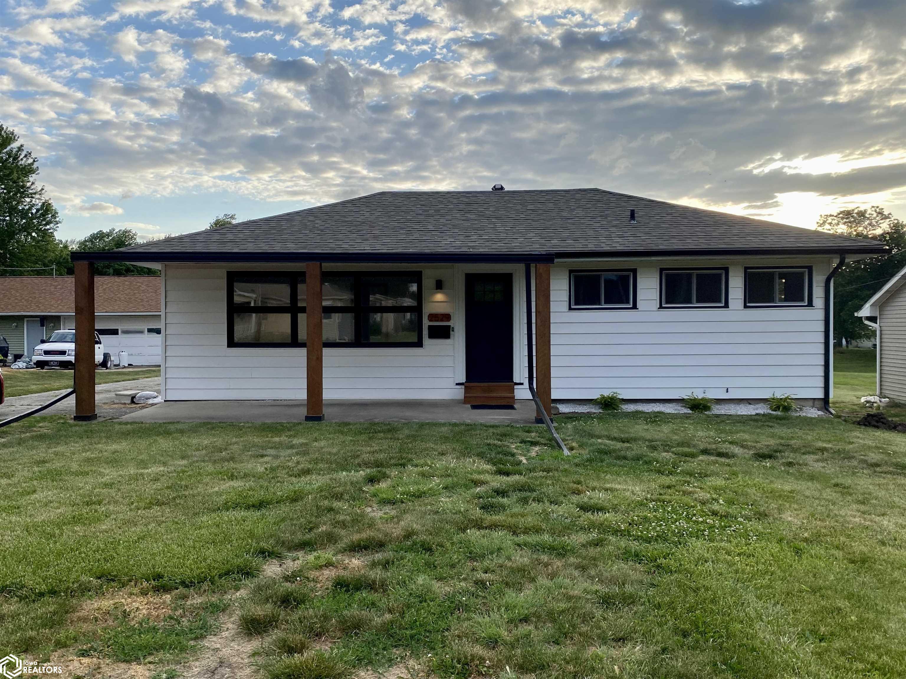 Green St, Ottumwa, IA 52501