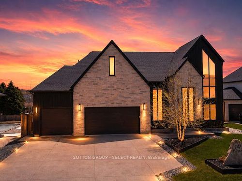 147 Westbrook Dr, Komoka, ON, N0L1R0 | Card Image