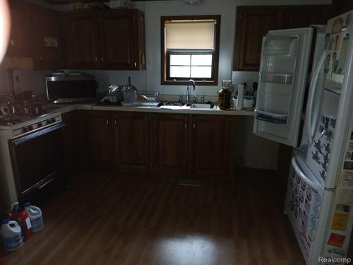 15744 Bak Rd, Van Buren Township, MI, 48111-3500 | Card Image