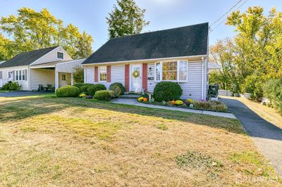 111 Milltown Road, House other with 3 bedrooms, 2 bathrooms and null parking in East Brunswick NJ | Image 3