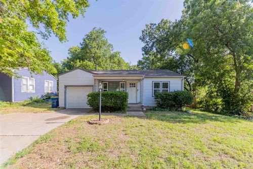 824 W Bennet Drive, Stillwater, OK, 74075-0000 | Card Image