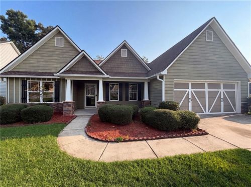 453 Castle Top Ln, Lawrenceville, GA, 30045-5372 | Card Image