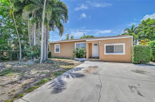 822 Avenida Hermosa, West Palm Beach, FL, 33405-1414 | Card Image