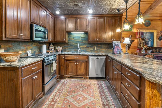 12700 Cabin Creek Loop, House other with 4 bedrooms, 3 bathrooms and null parking in Lonsdale AR | Image 8