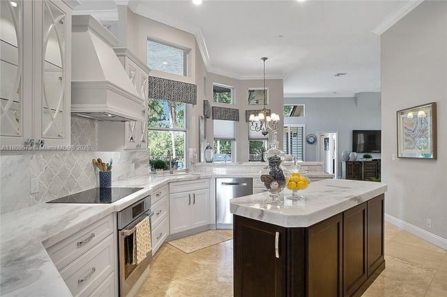 6807 Nw 66 Th Way, House other with 5 bedrooms, 3 bathrooms and null parking in Parkland FL | Image 11