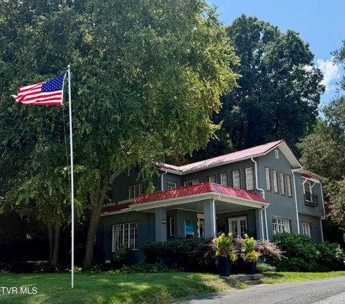 407 Daytona Pl, Elizabethton, TN, 37643-3042 | Card Image