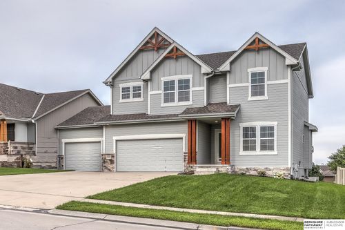 8704 S 169th St, Omaha, NE, 68136-4222 | Card Image