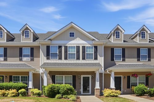 2451 New Holland Cir, Murfreesboro, TN, 37128-8272 | Card Image