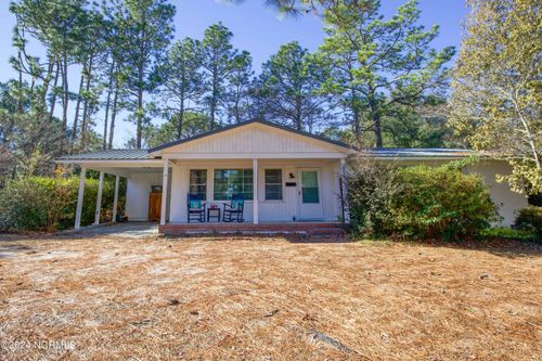 200 W Delaware Ave, Southern Pines, NC, 28387-4109 | Card Image