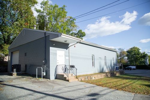 100 Central St, Warwick, RI, 02886-1206 | Card Image