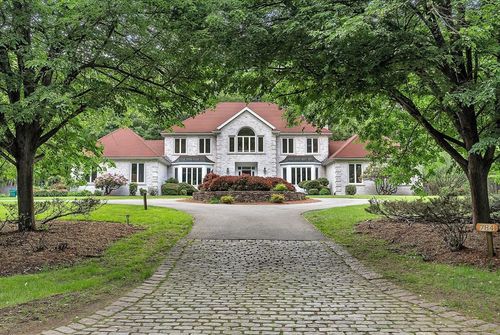 784 Strawberry Hill Rd, Concord, MA, 01742-5406 | Card Image
