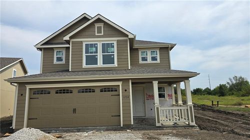 1736 Elderberry Ln, Ottawa, KS, 66067-7502 | Card Image