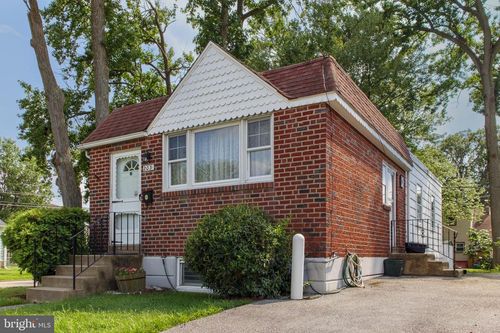 203 Ridley Ave, FOLSOM, PA, 19033-1915 | Card Image