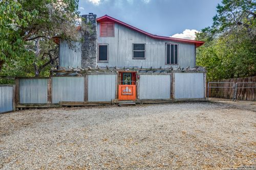 207 Cherokee Trl, Lakehills, TX, 78063-4343 | Card Image
