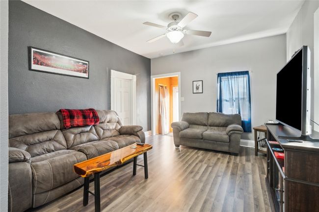 308 8 Th Ave, House other with 2 bedrooms, 1 bathrooms and null parking in Clarence IA | Image 4