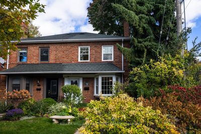 73 Hanna Rd, Home with 3 bedrooms, 2 bathrooms and 2 parking in East York ON | Image 1