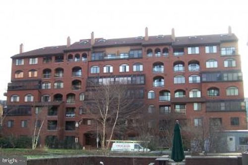 apt-400-1029 N Stuart St, ARLINGTON, VA, 22201-4752 | Card Image