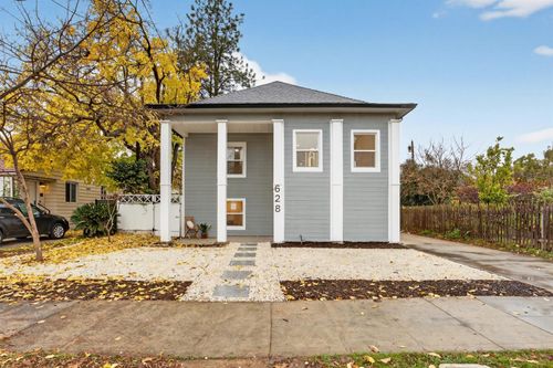628 Street, Sacramento, CA, 95819 | Card Image