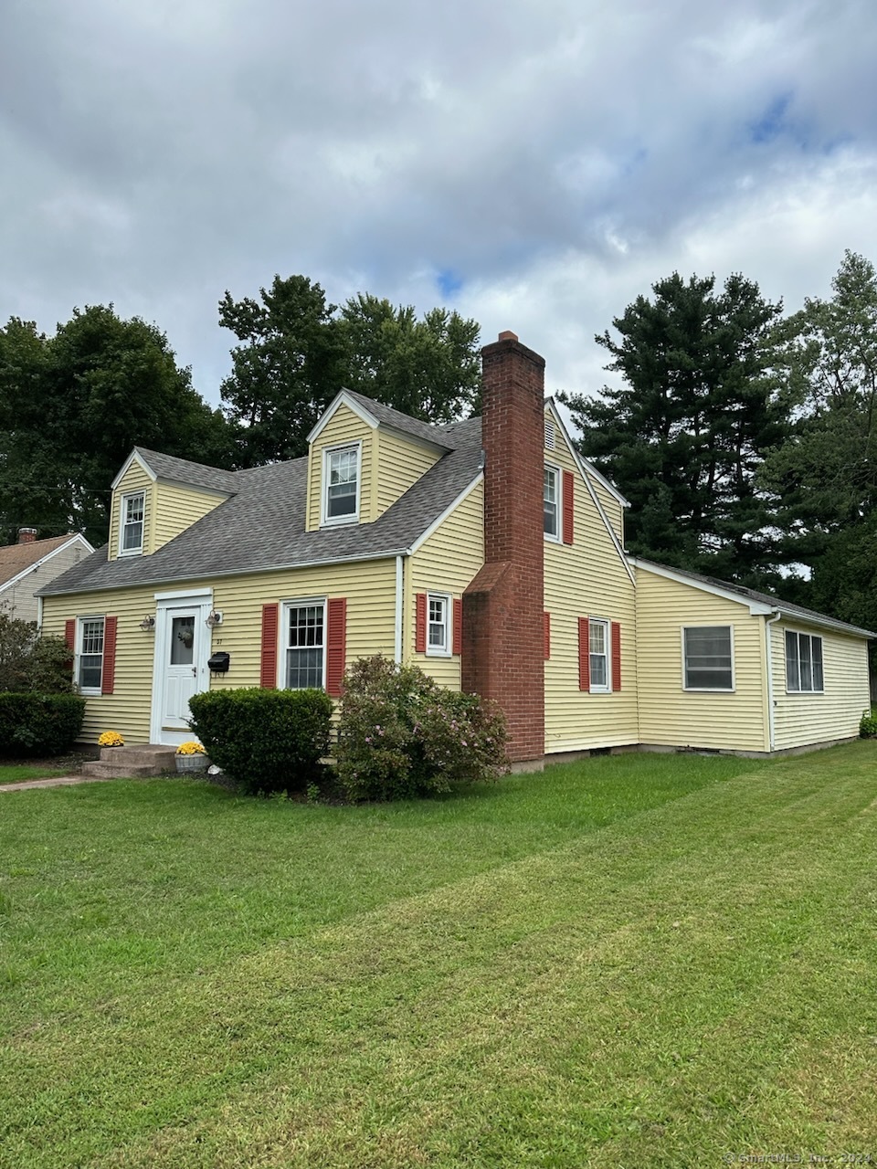 Kensington St, Manchester, CT 06040
