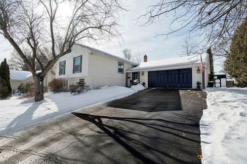 166 Holman St, Laconia, NH, 03246-3020 | Card Image