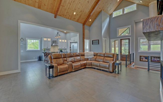 433 Hawkeye Trl, Home with 3 bedrooms, 3 bathrooms and null parking in Marble NC | Image 9