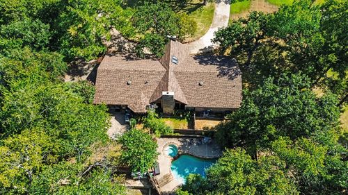 135 Creekside Dr, Double Oak, TX, 75077-8225 | Card Image