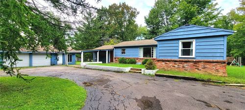 22601 Harms Rd, Euclid, OH, 44143-1629 | Card Image