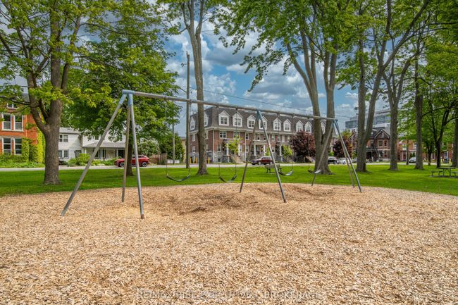 98 Mack St, House other with 2 bedrooms, 1 bathrooms and 1 parking in Kingston ON | Image 41