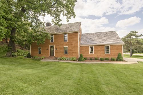 20800 Brook Park Drive, Brookfield, WI, 53045 | Card Image