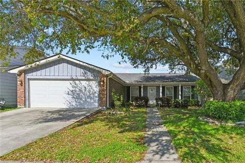 1404 Drake Ln, Gretna, LA, 70056-7783 | Card Image