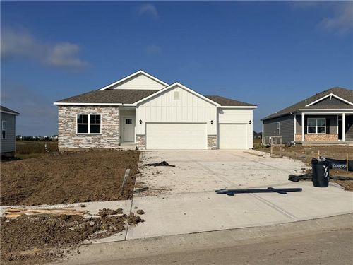 17812 Green Rd, Gardner, KS, 66030-6606 | Card Image