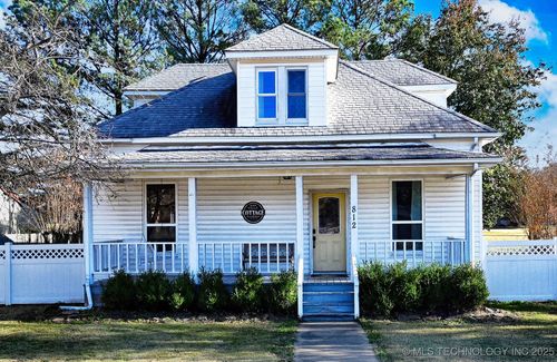 812 Main St, Gore, OK, 74435-2007 | Card Image