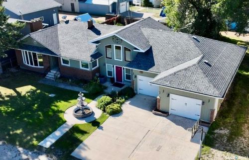 309 Prince St, Hudson Bay, SK, S0E0Y0 | Card Image