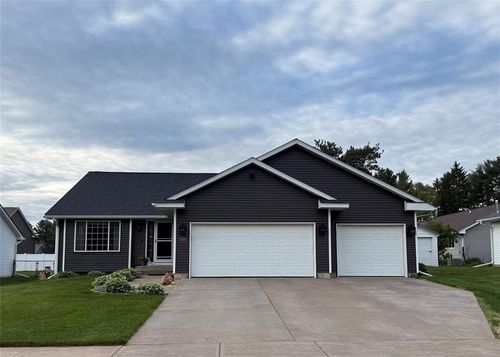4426 Springfield Dr, Eau Claire, WI, 54701-5068 | Card Image