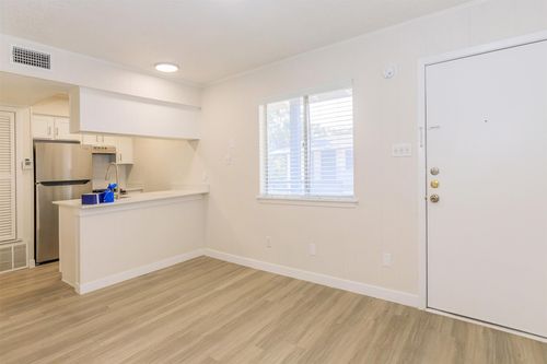 208-4200 Avenue A, Austin, TX, 78751-4201 | Card Image