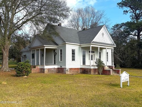 711 College St, Tylertown, MS, 39667-2229 | Card Image