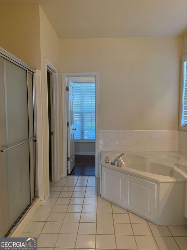 430 Ruby Forest Pkwy, House other with 4 bedrooms, 3 bathrooms and 2 parking in Suwanee GA | Image 24